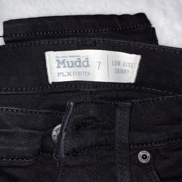 Distressed Jeans - Picture 4 of 4